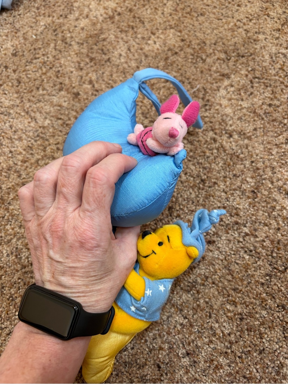 Pooh musical crib toy